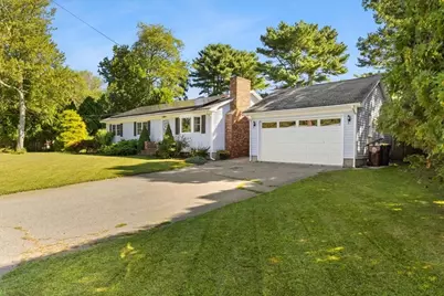 16 Green Meadow Dr, Acushnet, MA 02743 - Photo 4