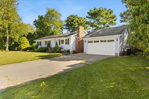 16 Green Meadow Dr, Acushnet, MA 02743 - Photo 4