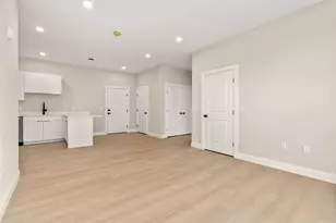 7 Cross St, Wilmington, MA 01887 - Photo 10