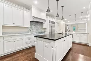 31 Kesseler Way, Newton, MA 02467 - Photo 2