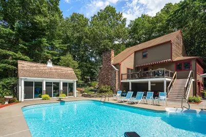 14 Woodview Dr, Lakeville, MA 02347 - Photo 4