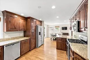 19 Snyder Rd, Medfield, MA 02052 - Photo 8