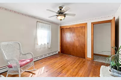 4 Washington Street, Milford, MA 01757 - Photo 16