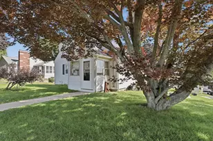 4 Washington St, Milford, MA 01757 - Photo 34