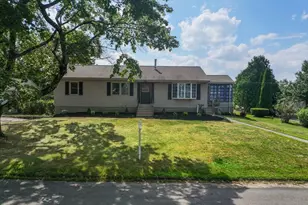 29 Rosedale Ave, North Andover, MA 01845 - Photo 4