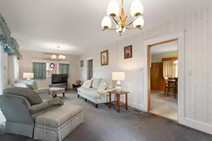 6 Groveland St, Haverhill, MA 01830 - Photo 14