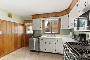 6 Groveland St, Haverhill, MA 01830 - Photo 22