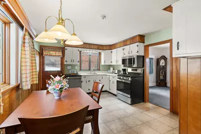 6 Groveland St, Haverhill, MA 01830 - Photo 16