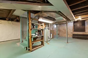 6 Groveland St, Haverhill, MA 01830 - Photo 36