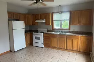 276 Washington St, Taunton, MA 02767 - Photo 2