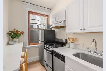 8 Garrison St #501, Boston, MA 02116 - Photo 4
