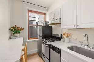 8 Garrison St, Boston, MA 02116 - Photo 4