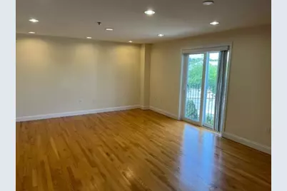 24 Arsenal Street #2A, Watertown, MA 02472 - Photo 2