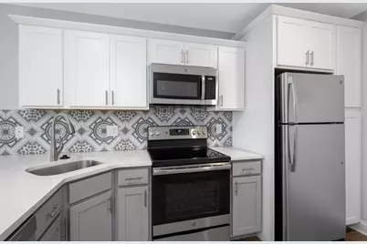 101 California Ave #102, Quincy, MA 02169 - Photo 4