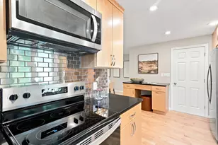 2 Steepletree Ln, Wayland, MA 01778 - Photo 10