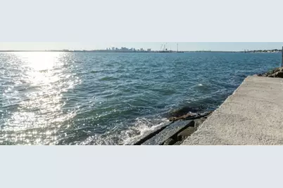 8 Siren St, Winthrop, MA 02152 - Photo 10
