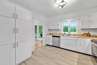 210 Strong St, Amherst, MA 01002 - Photo 14