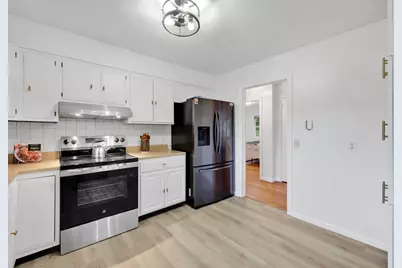 210 Strong St, Amherst, MA 01002 - Photo 12