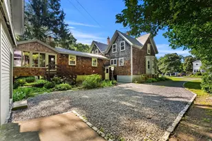 42 Walnut Rd, Hamilton, MA 01982 - Photo 4