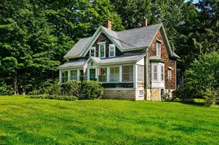42 Walnut Rd, Hamilton, MA 01982 - Photo 2