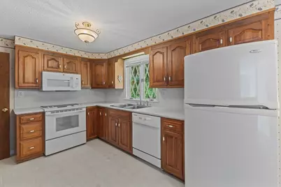 48 Washington St, Shrewsbury, MA 01545 - Photo 8