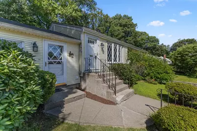 48 Washington St, Shrewsbury, MA 01545 - Photo 2