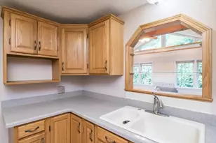 98 Circle Dr, West Springfield, MA 01089 - Photo 12