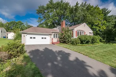 98 Circle Dr, West Springfield, MA 01089 - Photo 2