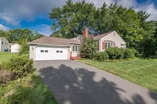 98 Circle Dr, West Springfield, MA 01089 - Photo 2