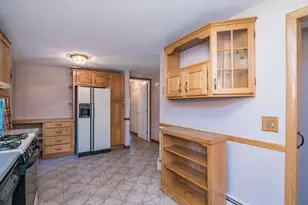98 Circle Dr, West Springfield, MA 01089 - Photo 10