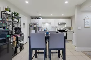 239 Glasgow St, Fall River, MA 02721 - Photo 6