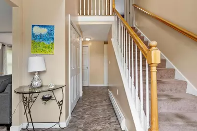 64 Jordans Way, Leominster, MA 01453 - Photo 2