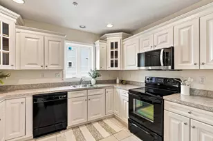 2201 Briarwood Village, Clinton, MA 01510 - Photo 8