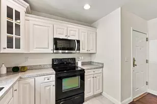 2201 Briarwood Village, Clinton, MA 01510 - Photo 10
