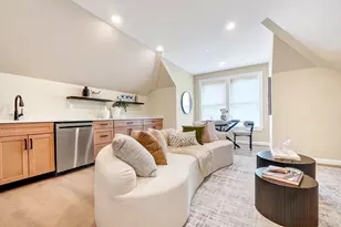 22 Pauline St, Winthrop, MA 02152 - Photo 4