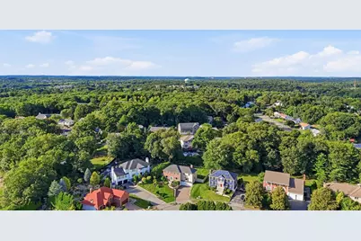 44 Raffaele Drive, Waltham, MA 02452 - Photo 2