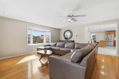 44 Raffaele Drive, Waltham, MA 02452 - Photo 8
