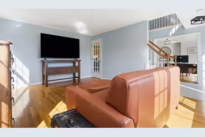 44 Raffaele Drive, Waltham, MA 02452 - Photo 10