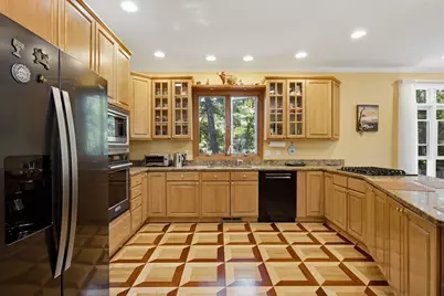 51 Florence St #51, Newton, MA 02467 - Photo 6
