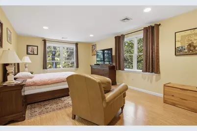 51 Florence St #51, Newton, MA 02467 - Photo 16