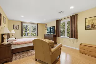 51 Florence St, Newton, MA 02467 - Photo 16