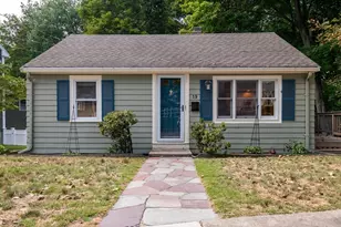 19 Penny Ln, Stoneham, MA 02180 - Photo 2