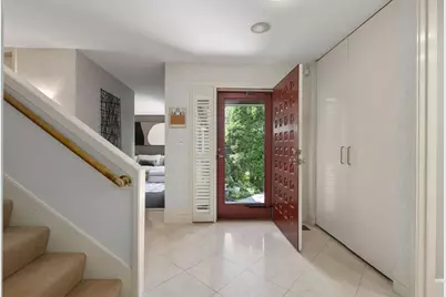 279 Nahanton St #279, Newton, MA 02459 - Photo 2
