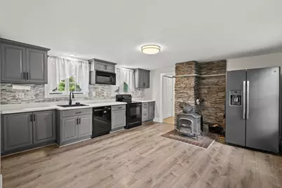 352 Plymouth St, Abington, MA 02351 - Photo 10