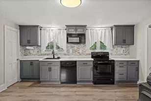 352 Plymouth St, Abington, MA 02351 - Photo 12