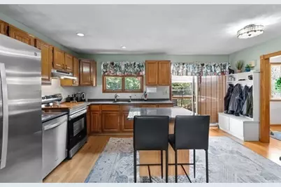 394 Lees River Avenue, Somerset, MA 02725 - Photo 8