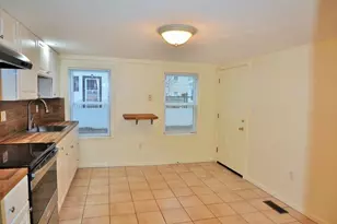 7 Harris St, Salem, MA 01970 - Photo 4
