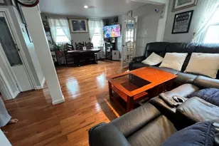 116 Quebec St, Lowell, MA 01852 - Photo 8