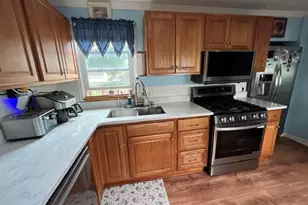 116 Quebec St, Lowell, MA 01852 - Photo 12