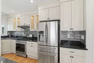 334 Sea St, Quincy, MA 02169 - Photo 10
